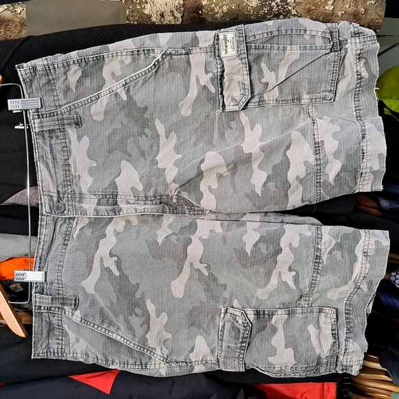 Wrangler Shorts Wrangler Camo Cargo Shorts 36 Combining Style And